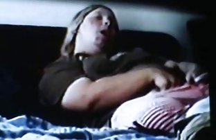 sex He fucks his young Thaigirl in the ass
