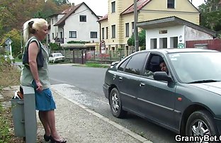 sex Asian girl massages in a fucking way